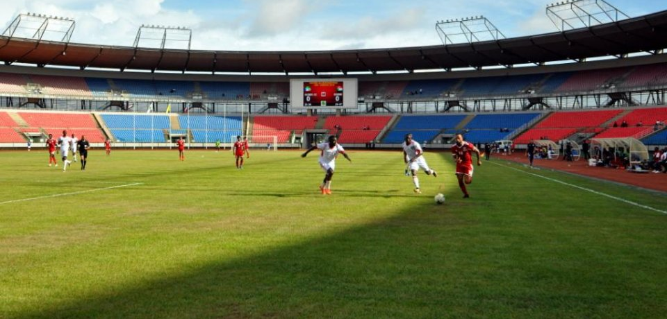 Una de las jugadas del partido. 